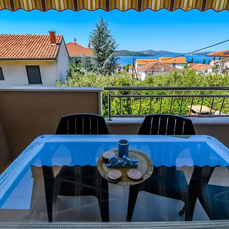 Makakada * Trogir